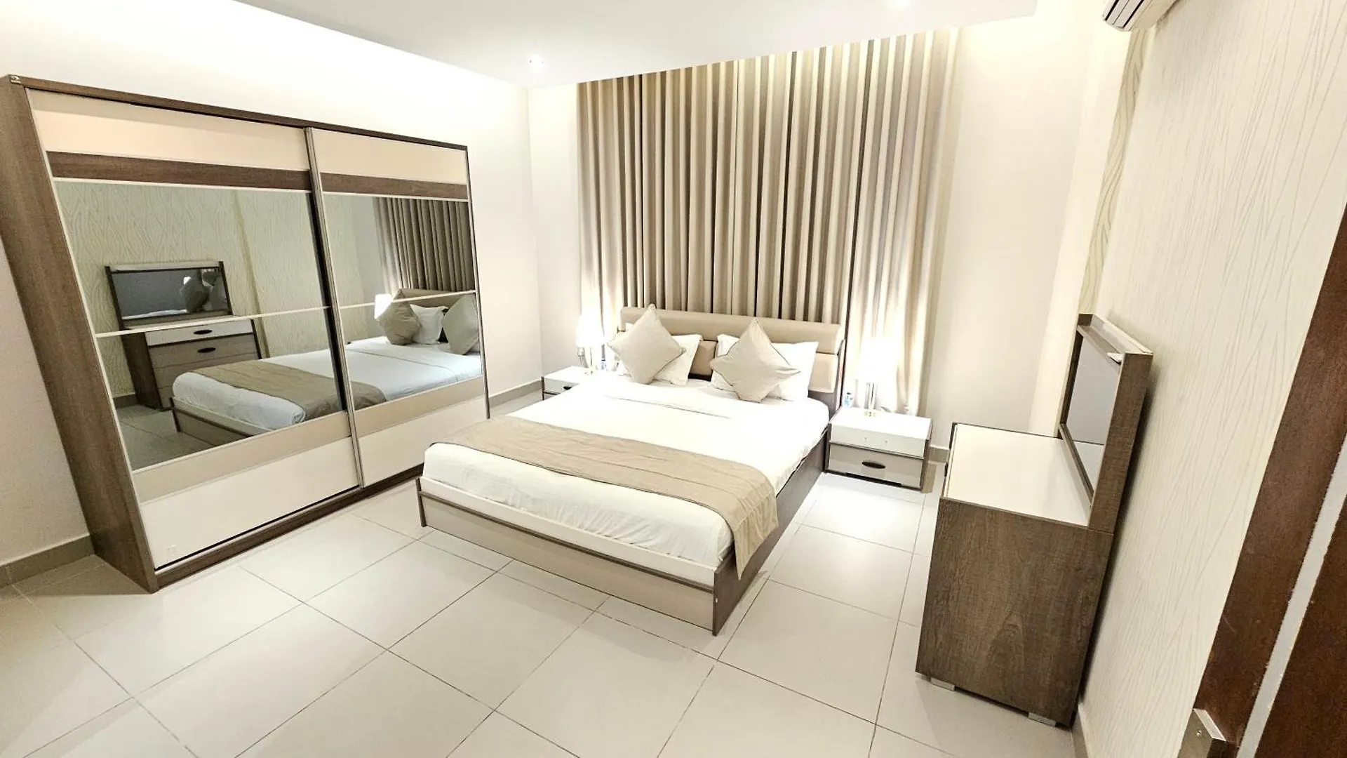 *** Apartmanhotel رحال البحر للشقق المخدومة Rahhal Albahr Serviced Apartments Dzsidda Szaúd-Arábia